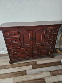 Stunning Solid Wood Cherry Gentleman’s Dresser with Center Cabinet – LOCAL PICKUP ONLY