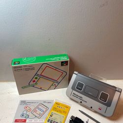 New Nintendo 3DS XL Super Famicom Special Edition in Box W/Games, charger & 64GB