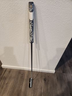Odyssey golf putter.