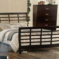 Brand new Easter king bed brown (mattress and accessories not included)