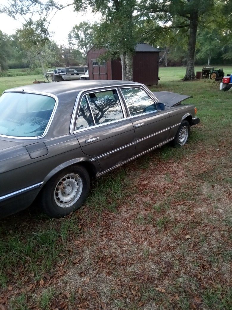 1980 Mercedes Benz 300sd Turbo Diesel 