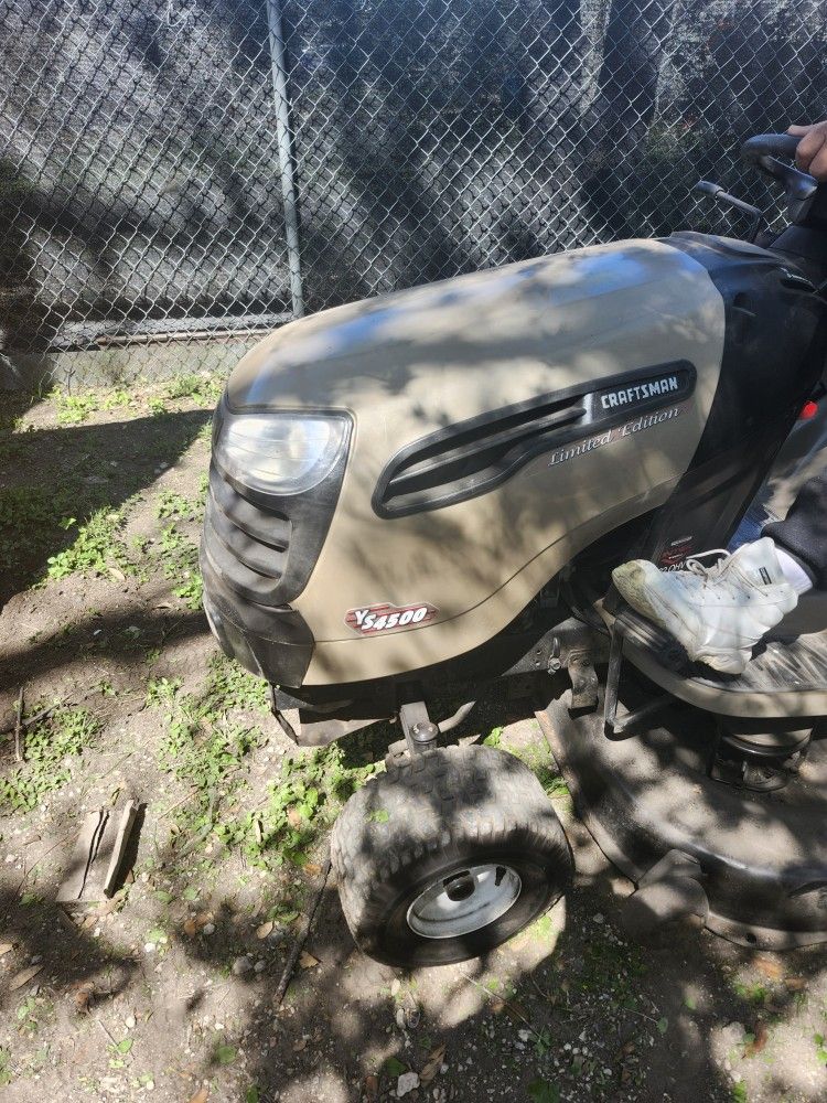 Tractor For Sale Originally Wanted 600----Price Decrease To $450