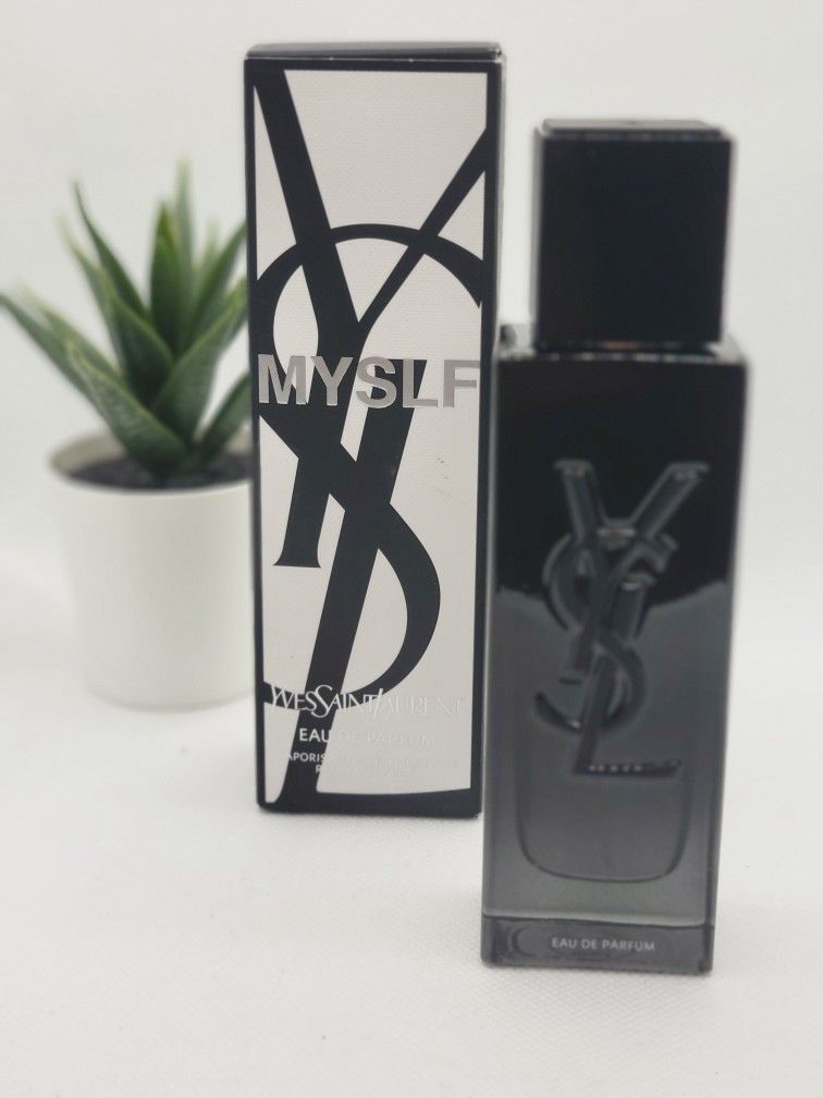 Yves Saint Laurent
MYSLF Eau de Parfum
1.3 fl