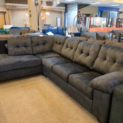 Accrington Sleeper Sectional 