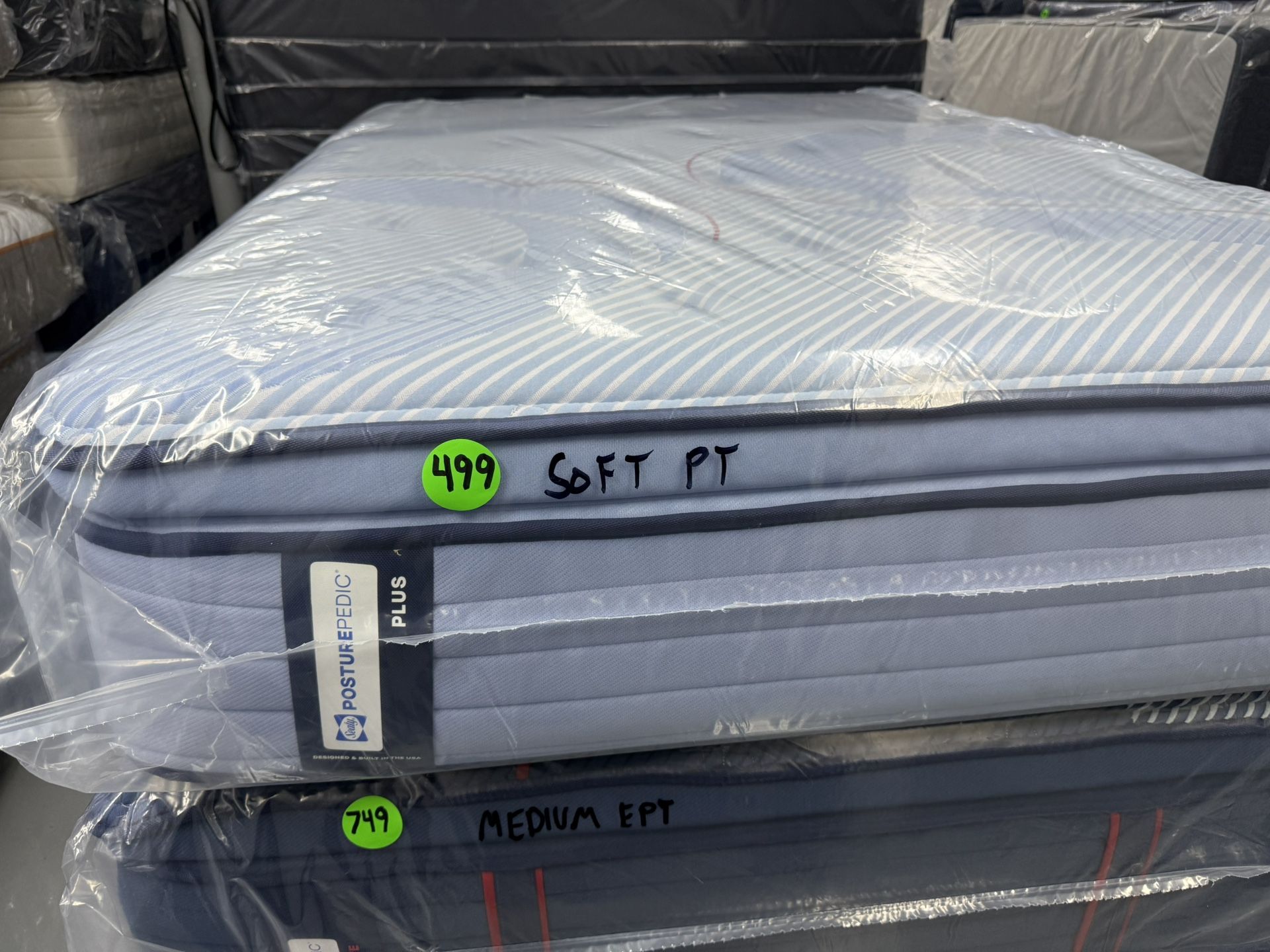 FULL SIZE SEALY POSTUREPEDIC PRO (SOFT) PILLOW TOP MATTRESS & BOX SPRING BED SET