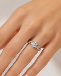 925 Sterling Silver Cubic Zirconia Ring