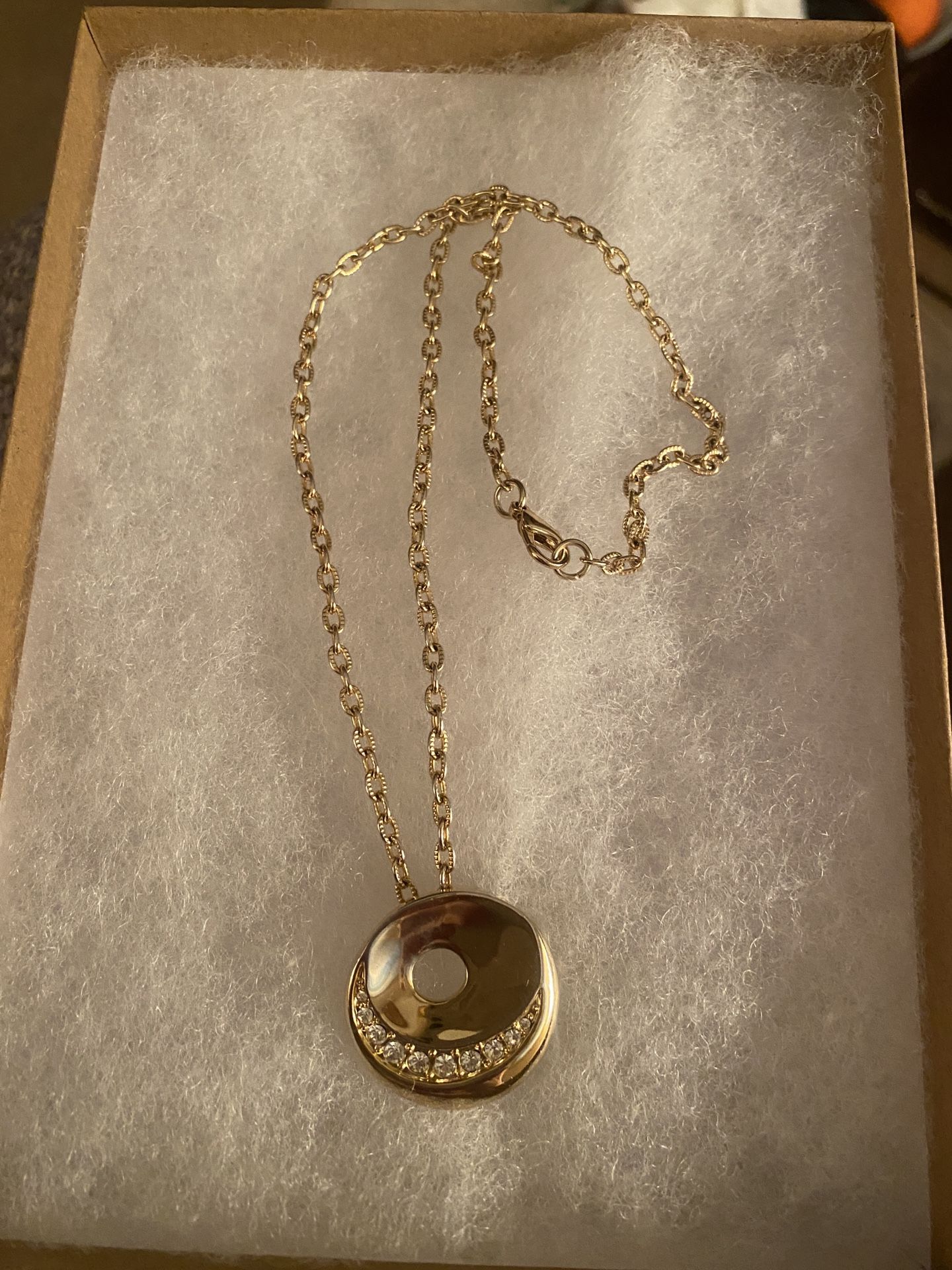 Gold Toned Necklace And Pendant