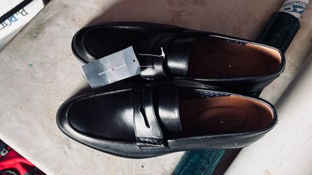 Tommy Hilfiger dress shoes new