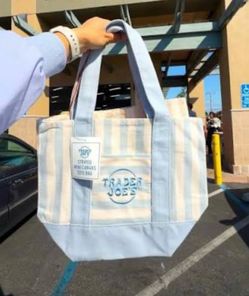 Trader Joe’s - In search of this tote!