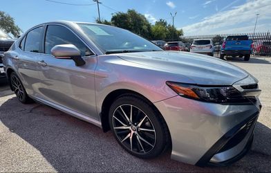 2024 TOYOTA-CAMRY