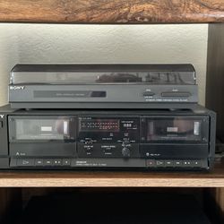 Sony Stereo System w/speakers and turntable