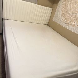 white upholstered bed frame *Queen*