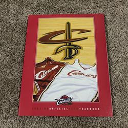 Lebron James Rookie Year Cleveland Cavaliers Official Team Yearbook, 2003 2004
