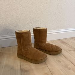 Woman’s Ugg Boots 