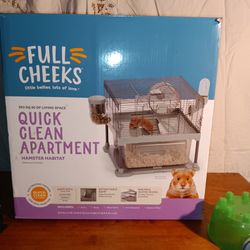 Full Cheeks Quick Clean Hamster Apartment Habitat