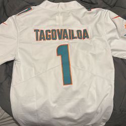 Tua Tagovailoa jersey 