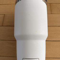 New 30 oz Yeti tumbler