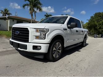 2017 FORD F150 XLT SUPERCREW CAB PERFECT