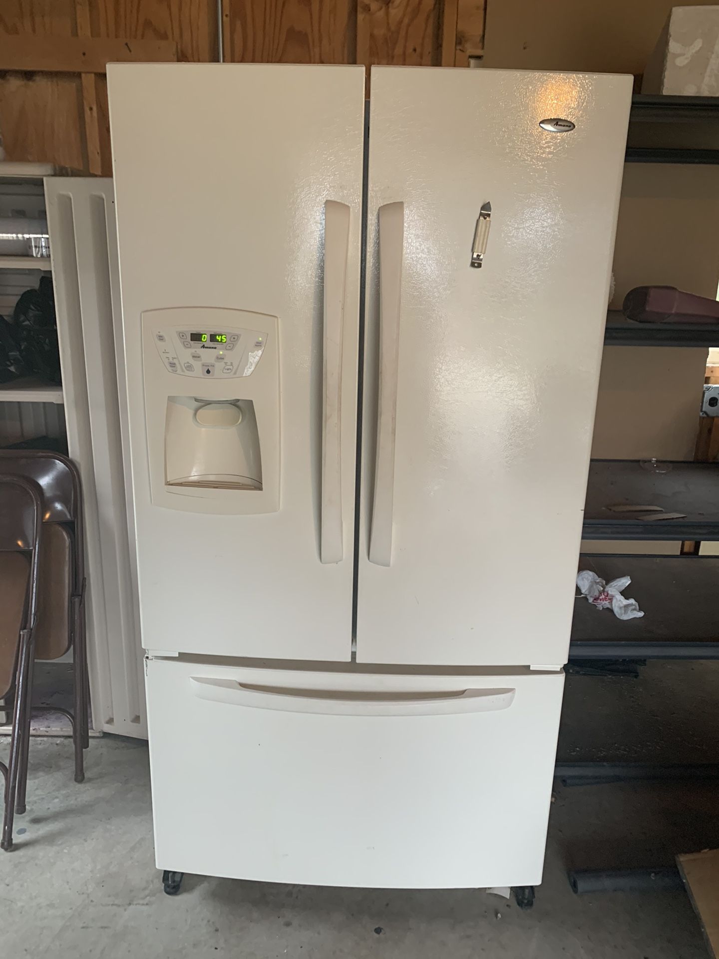 Amanda refrigerator