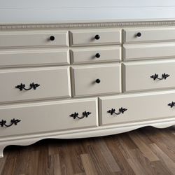 9 Drawer Dresser | Cream-white Color | French Style 
