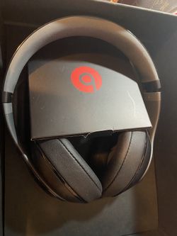 Beats by Dr. Dre Studio 2 Wired(not wireless)Over-Ear Headphones