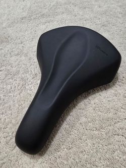 AVENTON SEAT NEVER USED And More Items Posted Here