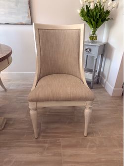 Set of 4 dining chairs
