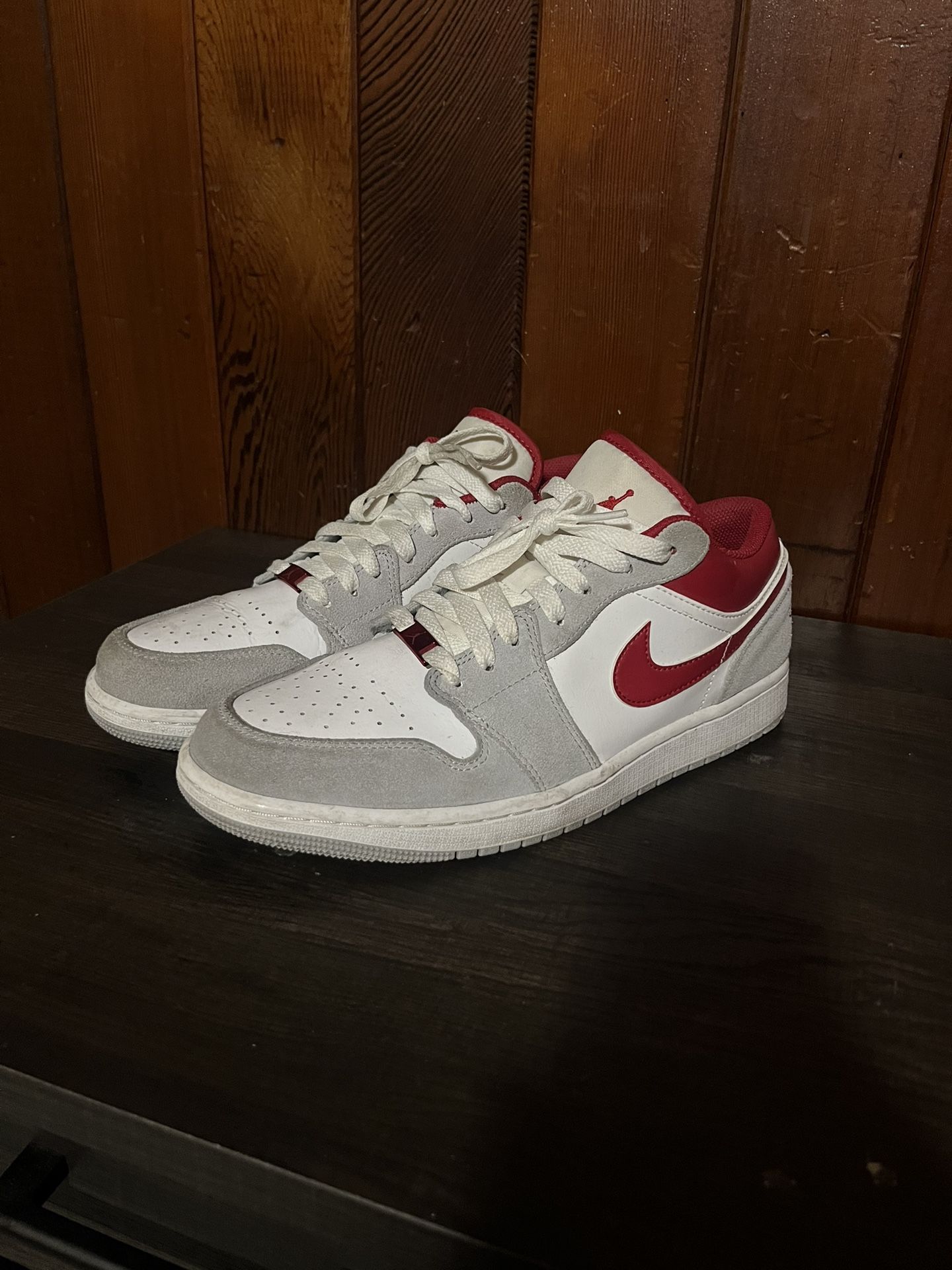 Jordan 1 Low size 9.5