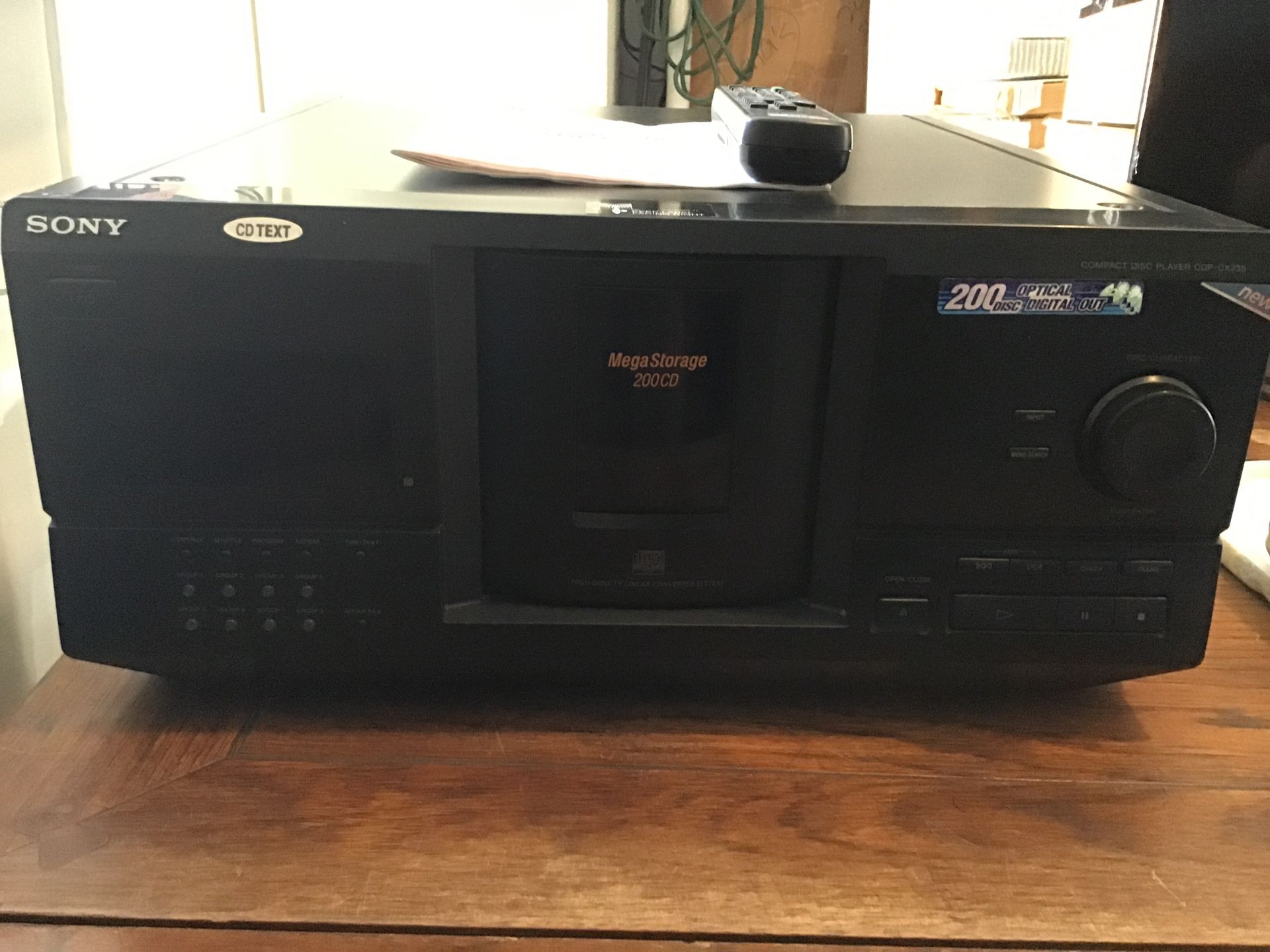 Sony Compact 200 Disc Player