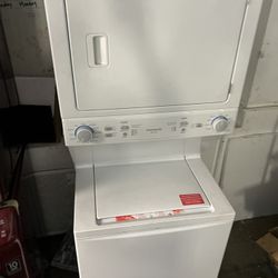 Frigidaire Laundry Center 27”