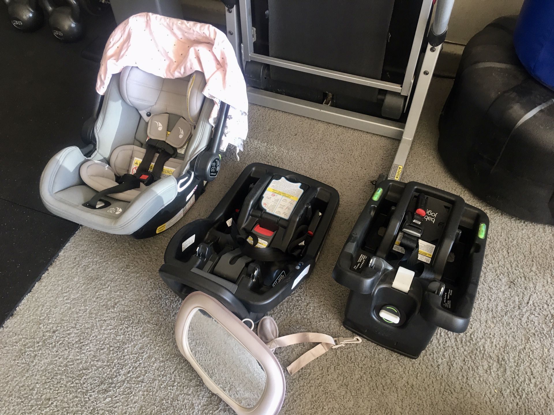 City Go car seat with two bases