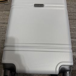 Travelers Club Skyline 22" Carry-On Spinner Luggage, Gray
