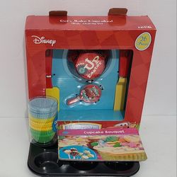 Disney  Let's Make Cupcakes Kids Activity Set