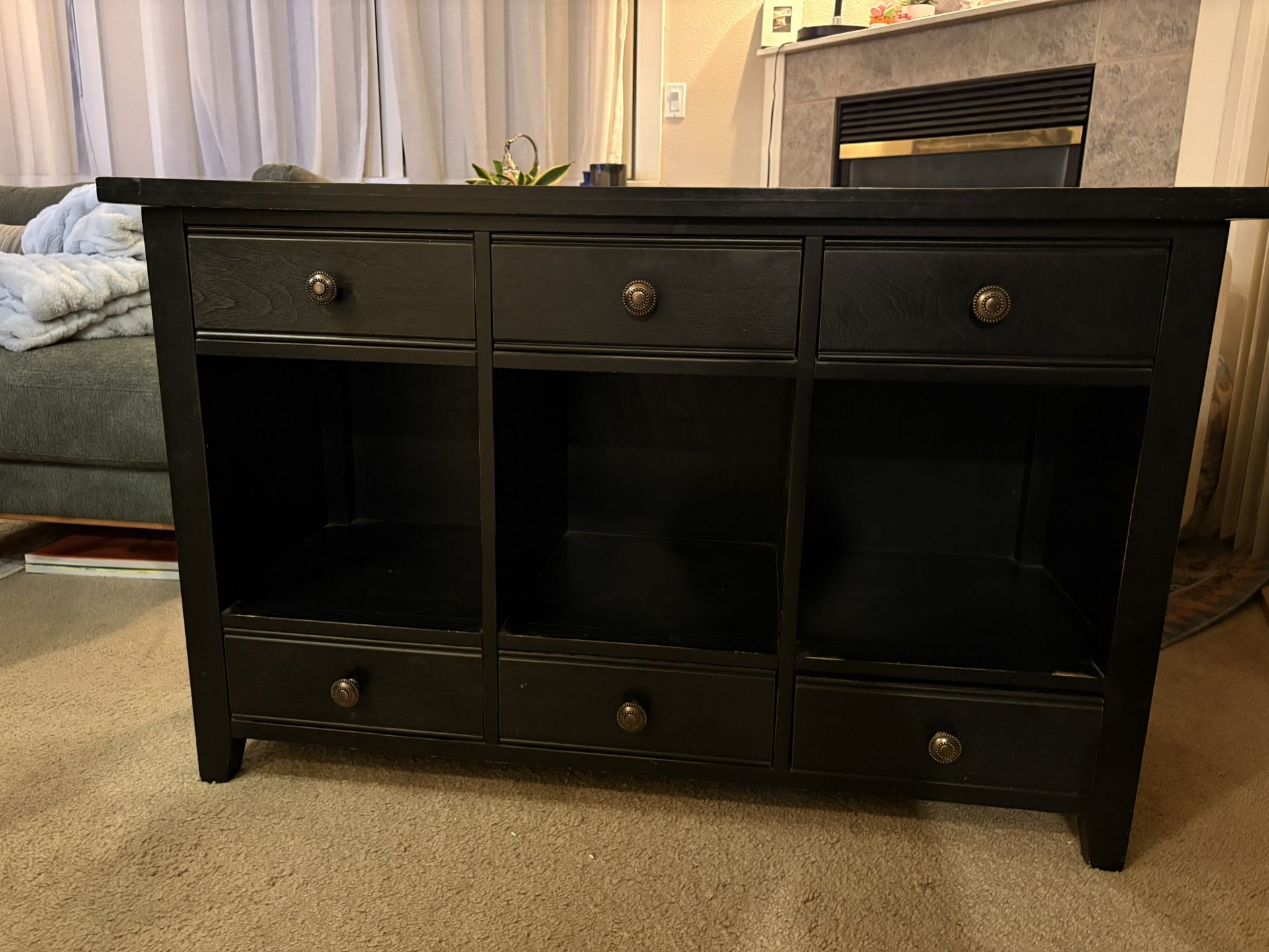 Free Entertainment Unit 