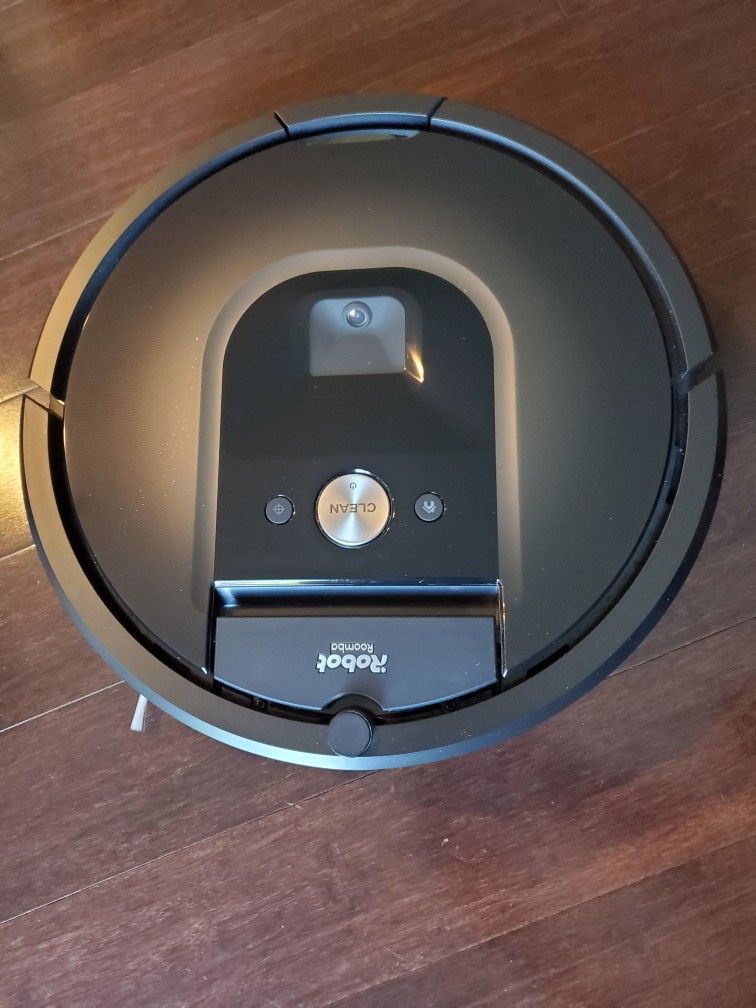 Roomba I-Robot Floor Vacuum