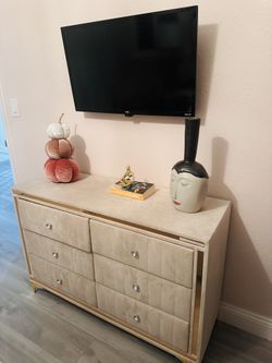 Drawer Dresser