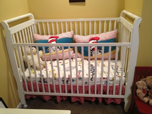 Delta Love Crib Model 4920 1 2005 For Sale In Issaquah Wa Offerup