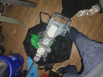 Bosch DH1020VC  jack hammer