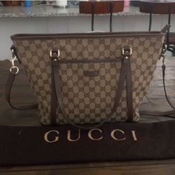 NWOT Authentic Gucci GG Supreme Monogram Medium Joy Tote Shoulder Crossbody Bag
