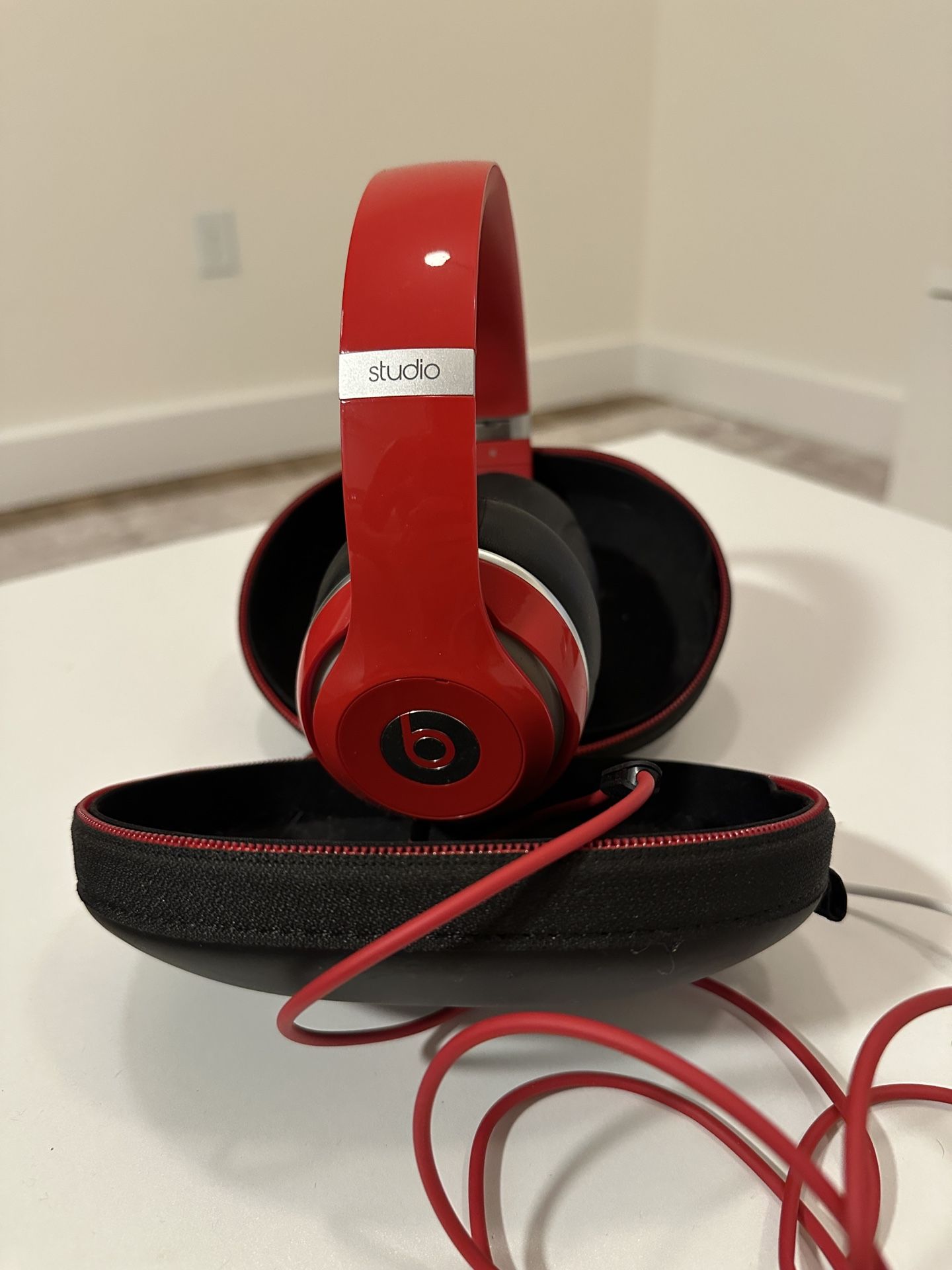 Beats Studio Wired Headphones (Red) With Case