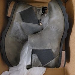 Size 12 SOREL Boots