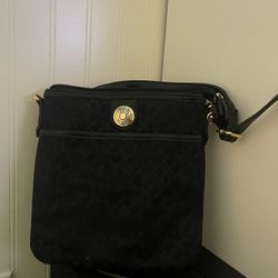 Tommy Hilfiger Bag $15