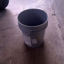 Empty Buckets 