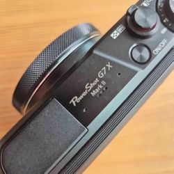 Canon G7 X Mark II