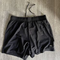 Authentic Alo Shorts 5 Inch Size M