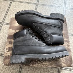 Timberland Sz 2 Boys