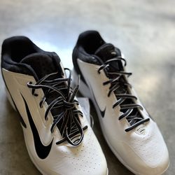 Brand new Nike - Baseball Shoes - 11.5 Male