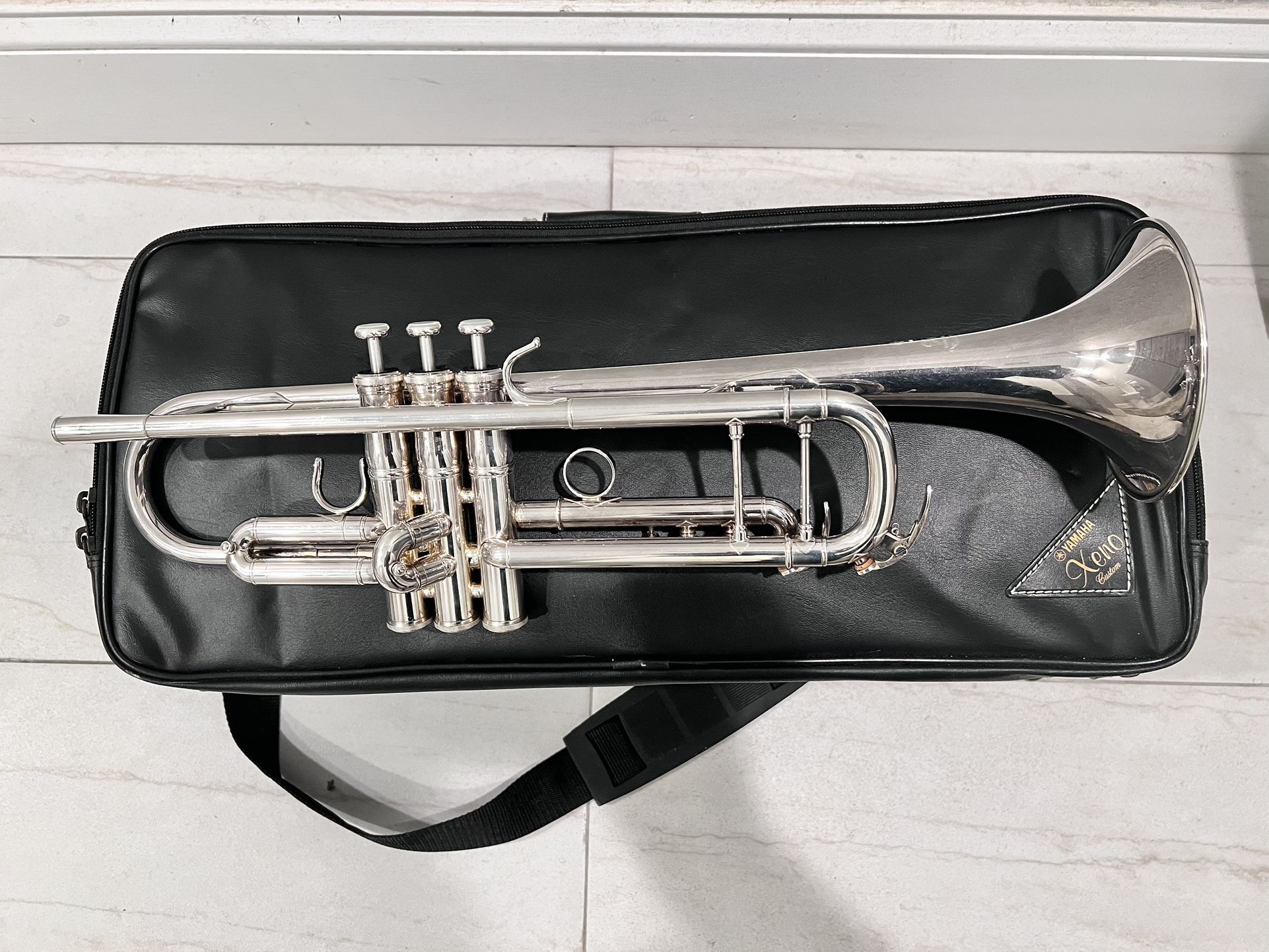 Yamaha YTR 8335 Xeno Series Bb Trumpet I Silver (Pristine condition) W/ Case