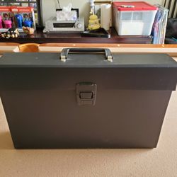Portable Document Storage Carrier with Separators