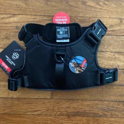 Dog Harness, Canada Pooch Large Regular. $70